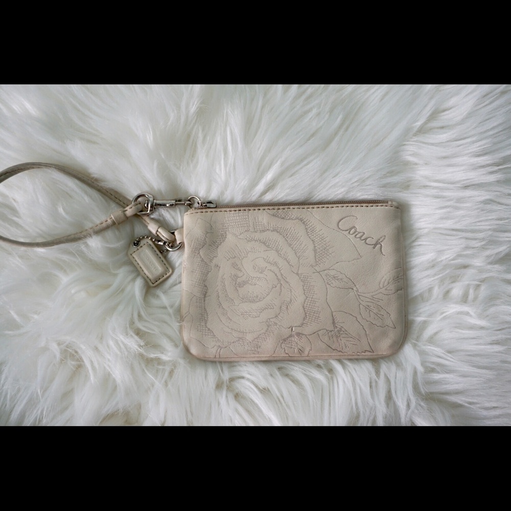 Coach wristlet ! FINAL DISCOUNTED PRICE!